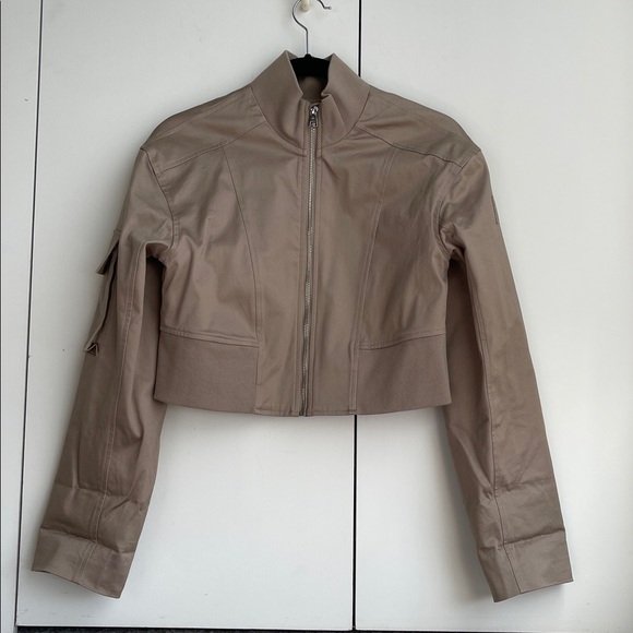 ALO Yoga Beige night out cargo jacket - Picture 1 of 9